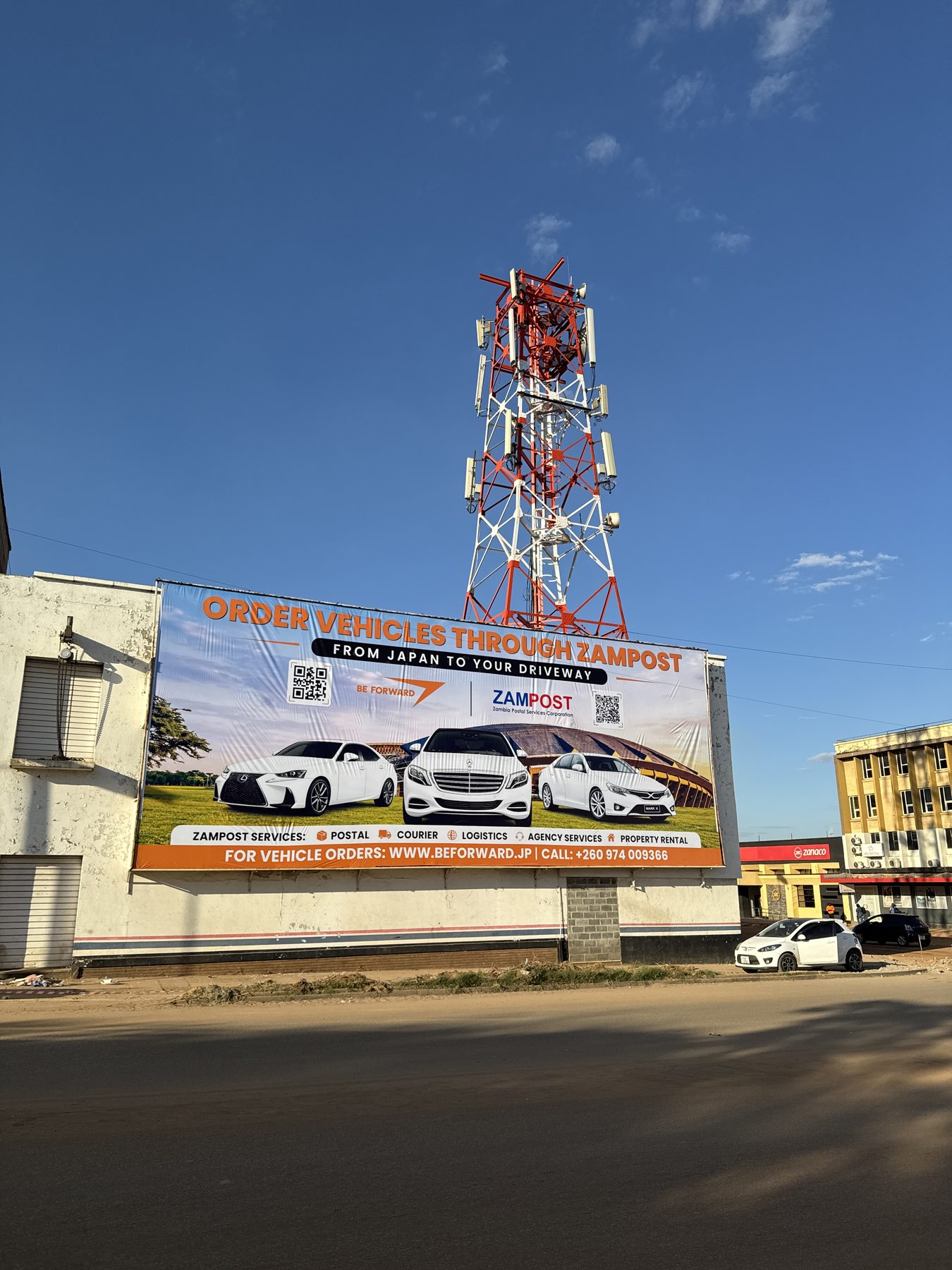 BE FORWARD outdoor billboard advertising